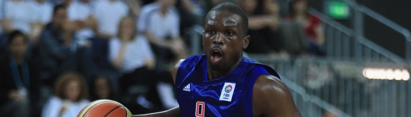 Bulls sign Luol Deng, who retires from NBA after 15 seasons